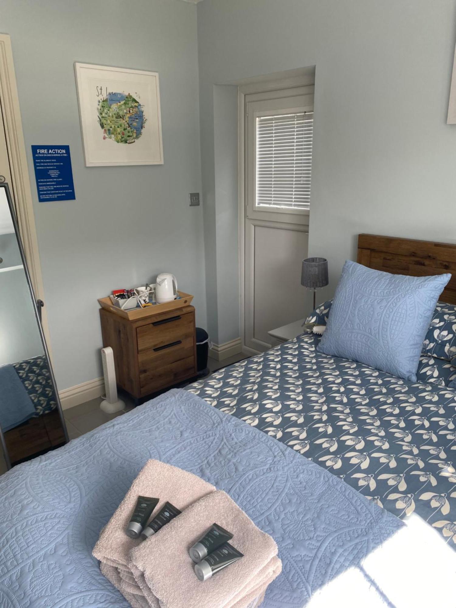 Downsfield Bed And Breakfast St Ives Eksteriør billede
